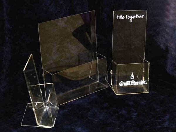 portadepliant da banco in plexiglass